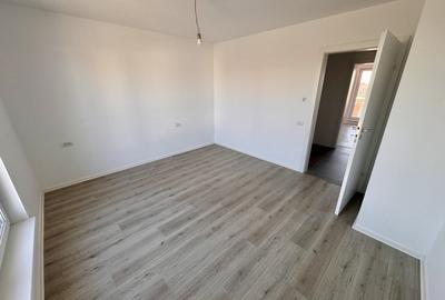 DIRECT DEZVOLTATOR, 4 CAMERE, ASFALT - 2