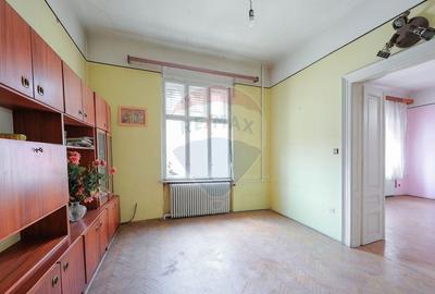 Apartament cu 4 camere semidecomandat în Central - 29