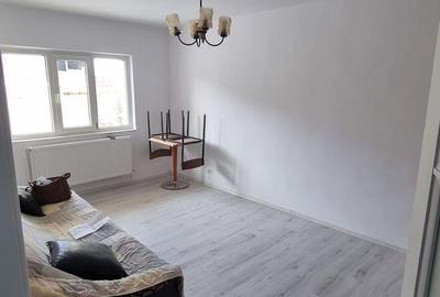 Apartament cu 3 camere decomandat în Central - 2