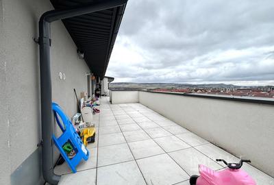 Apartament cu 3 camere semidecomandat, mobilat în Florești - 18