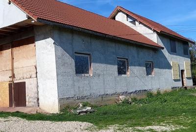 Casă cu 4 camere în Central - 7