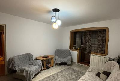 Apartament cu 3 camere semidecomandat în Aluniș - 3