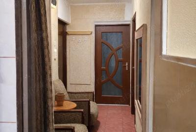 Apartament 2 camere decomandat 48 m Calea Vitan vedere lini?tita etaj 1 - 7