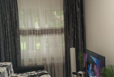 Apartament cu 3 camere decomandat în Micro 40 - 2