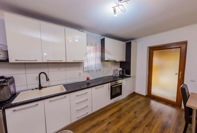 Casă cu 4 camere cu Teren 2900 Mp în Colțirea - 10