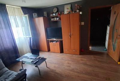 Apartament cu 2 camere semidecomandat în Brâncoveanu