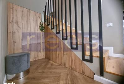 Casă cu 4 camere cu Canalizare în Central