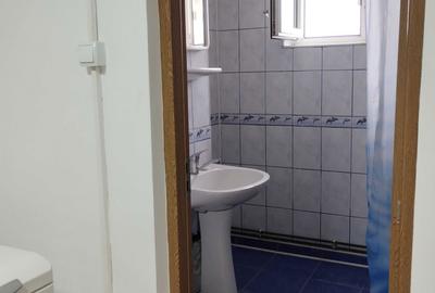 Apartament cu 2 camere semidecomandat în Micro 6 - 3