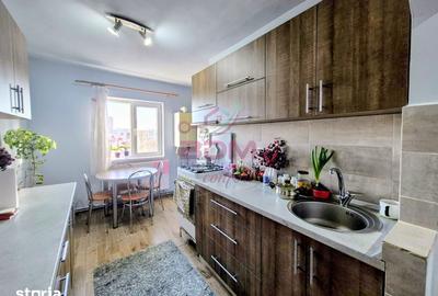 Apartament cu 2 camere decomandat în Micro 1 - 8