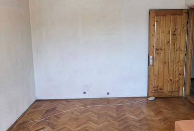 Apartament cu 2 camere decomandat în 9 Mai - 8