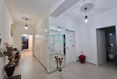 Apartament cu 3 camere decomandat în Tractorul - 6