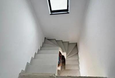 Casă cu 4 camere cu Teren 415 Mp în Central - 13