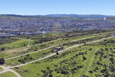 Teren Construcții de 680 mp, în Iris