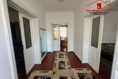 Casă cu 5 camere cu Teren 1500 Mp în Central - 3
