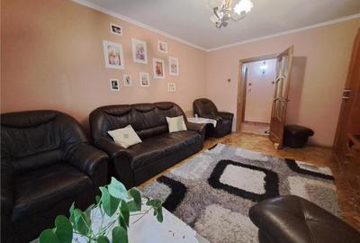 RECO Apartament cu trei camere decomandat - 17