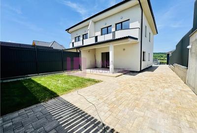 Duplex cu 6 camere cu Canalizare în Periferie - 9