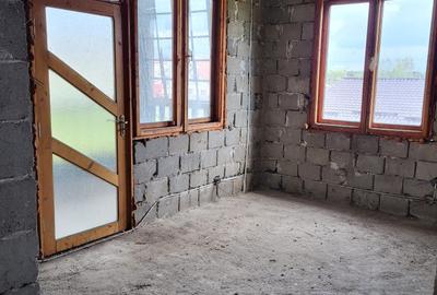 Casă cu 4 camere în Filiași - 4