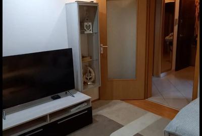 Apartament de vanzare intre Torontalului si pia?a verde zona foarte buna - 2