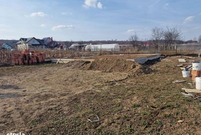 Teren de 400 mp, în Hemeiuș - 2