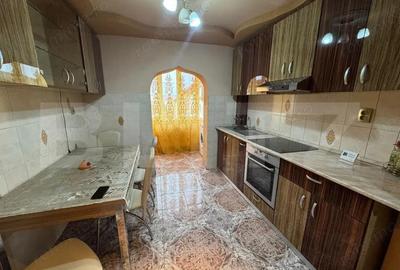 Apartament de inchiriat 3 camere, 65 mp, zona Bradet - 7