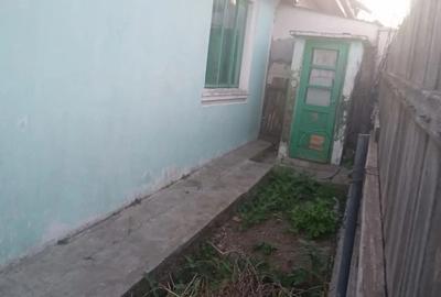 Casa batraneasca cu teren - 2