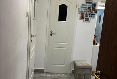 Apartament cu 3 camere decomandat în Drumul Taberei - 2