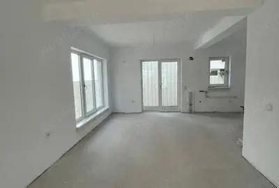 Casă cu 3 camere cu Teren 300 Mp în Central - 2