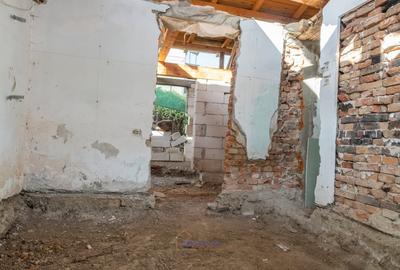 Casă individuală cu 3 camere cu Canalizare în Moinești - 8
