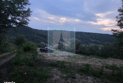 Teren de 1550 mp, în Central - 5