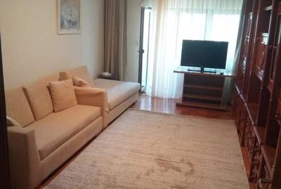 Apartament cu 3 camere decomandat în Capitol - 3