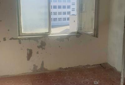 Apartament cu 3 camere semidecomandat în Central - 3