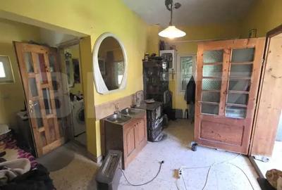 Casă cu 4 camere cu Teren 2000 Mp în Central - 6