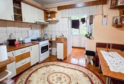3 Camere Decomandat 2 Bai Bloc 82 zona Nicolina Esplanada - 4