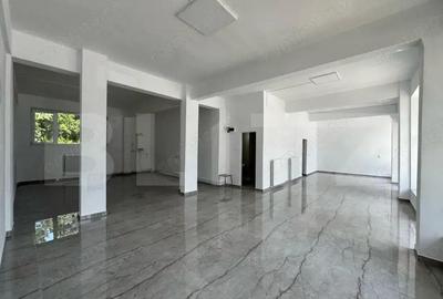 Spatiu de inchiriat, 90 mp, zona Bulevardul 22 Decembrie