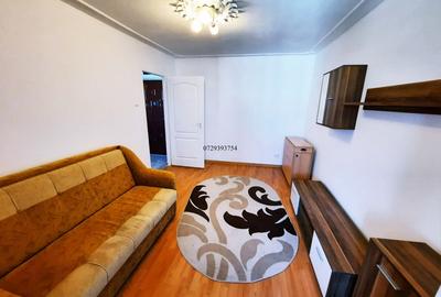 PREFER MSG PE WHATAPP !!!  Apartament 2 camere decomandat PODU ROS- PALAS  - 400 - 6