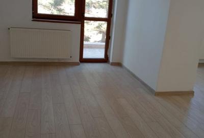 Casă individuală cu 8 camere cu Canalizare în Fundeni - 25