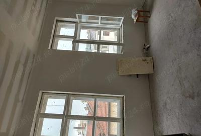 Apartament cu 3 camere semidecomandat în Ultracentral - 2