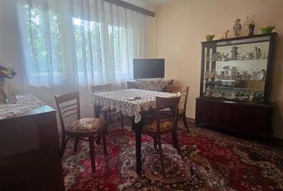 Apartament cu 3 camere semidecomandat în Podu Roș - 2
