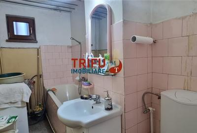 Apartament 3 camere semidecomandat zona Cetate etaj 2 - 6