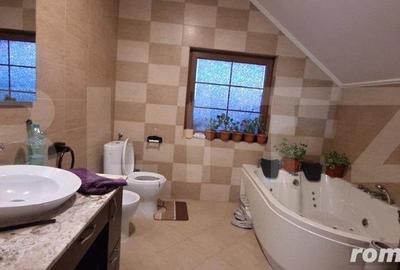 Casa cu 5 camere, 240 mp, zona-Lazuri - 1