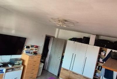 Apartament cu 4 camere decomandat în Triaj - 2