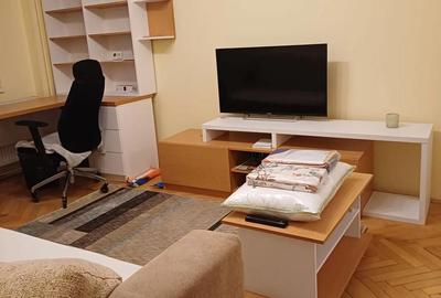 Garsonieră decomandată în Complex Studențesc