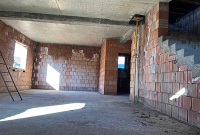 Spațiu comercial, de 445 mp, în Central - 7