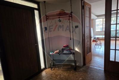 Casă cu 5 camere cu Teren 200 Mp în Grivița - 23