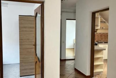 Apartament cu 4 camere decomandat în Central - 8