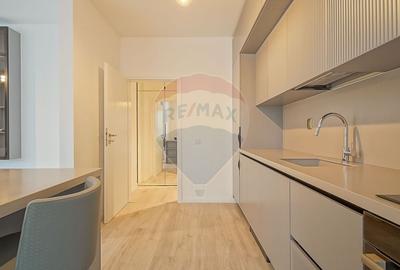 Apartament cu 2 camere semidecomandat, mobilat în Tractorul - 7