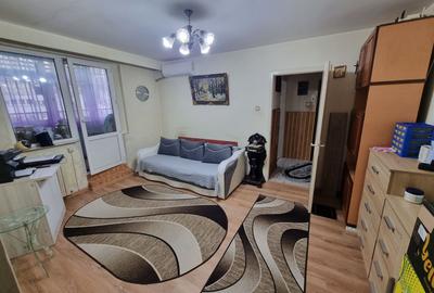 Apartament cu 2 camere semidecomandat, mobilat în Far - 1
