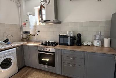 Apartament cu 3 camere semidecomandat în Central - 16