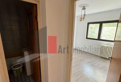 De vanzare Apartament 3 camere, Sector 4 De vanzare Apartament 3 camere, Sector 4 - 7