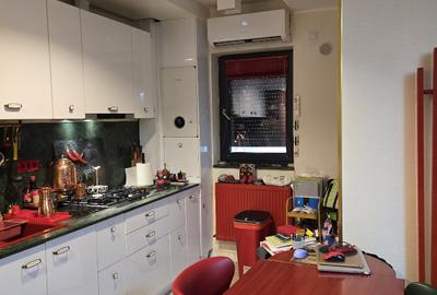 Vanzare Apartament cu 3 Cam | Mobilat / Utilat LUX - 2 Bai | 2 Loc Parcare | Box - 13